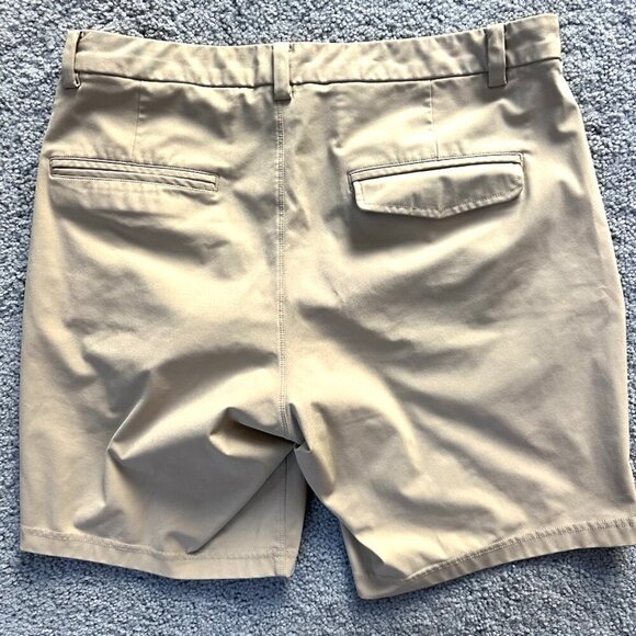 Lululemon Commission Classic-Fit Shorts - 8" - Men's Size 36 - Very Good Cond. - Picture 4 of 7